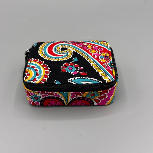 Vera Bradley Parisian Paisley Pill Case NWOT - Picture 1 of 3